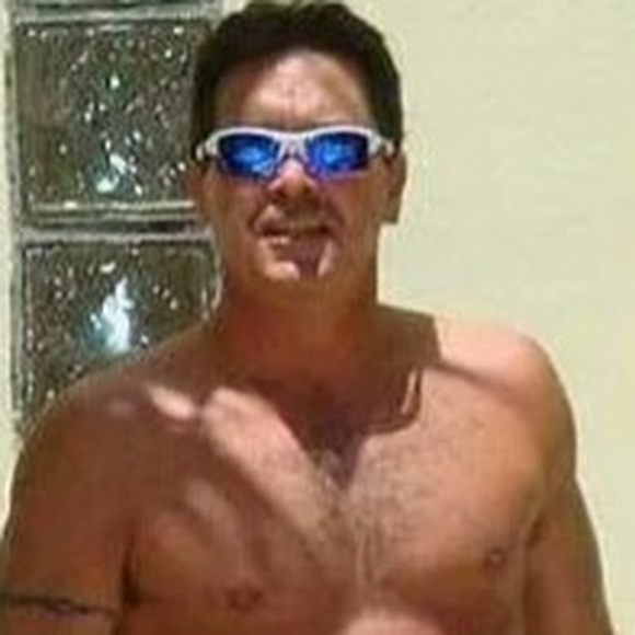 Meet your Posher, Chuck - Picture 1 of 1